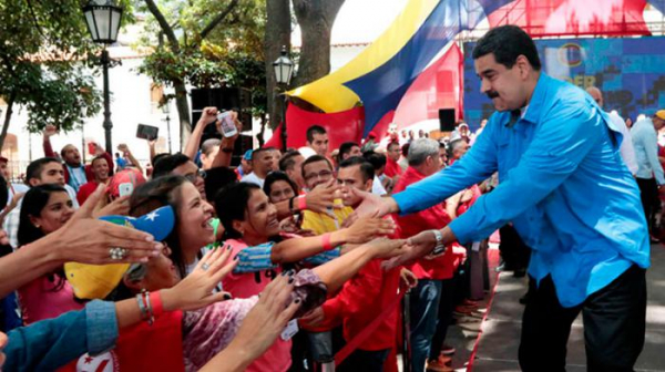Como se consegue explicar a resistência do povo venezuelano e do governo de Nicolás Maduro?