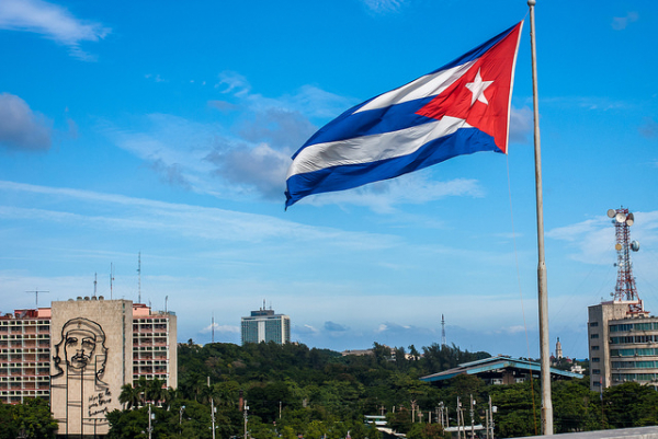 Viva a Revolução Cubana! Longa vida ao socialismo e ao povo de Cuba!