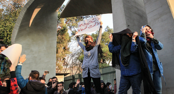 Nenhum apoio às manifestações pró-imperialistas no Irã apoiadas por Trump, Israel e Arábia saudita!