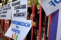 Professorado de Língua Gestual Portuguesa: "É a nossa dignidade que está em causa!"