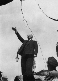 O Estado e a Revolução: O ensaio definitivo sobre o clássico pequeno livro de Lenine