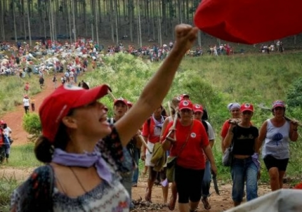 Federação Sindical Mundial e Federação Palestina condenam invasão policial à escola do MST