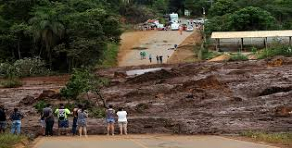 Com 58 mortes e 305 desaparecidos, Vale é acusada de impedir chegada de ajuda a Brumadinho