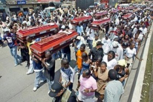 Centenas de milhares de colombianos foram assassinados pelo Estado e paramilitares nos últimos anos; violência contra movimentos sociais só aumenta