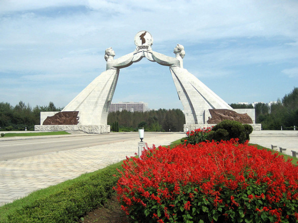 Arco da Reunificação, em Pyongyang, símbolo da disposição do Norte de união e fraternidade com o Sul