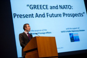 KKE, &quot;contra a transformação da Grécia num centro de operações da NATO&quot;