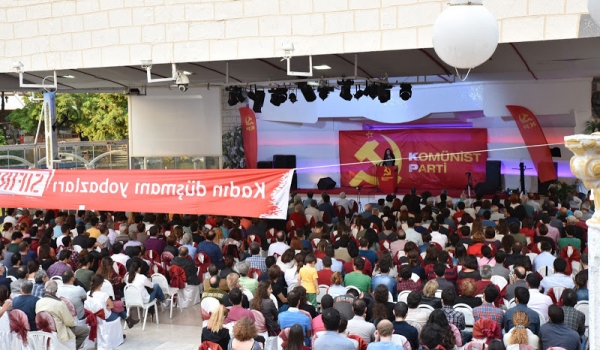 O Partido Comunista (da Turquia) ante o golpe: &quot;Nom há alternativa a nom ser o povo&quot;