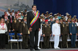 58% dos venezuelanos preferem que governo Maduro resolva problema econômico