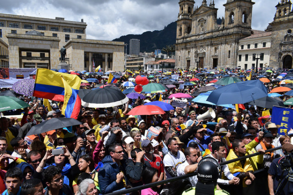 Começa paralisação de professores na Colômbia