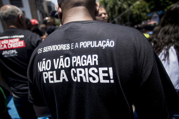 Protesto unificado de servidores no centro do Rio