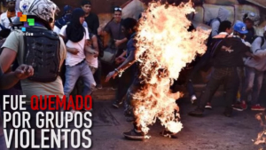 Jovem negro foi linchado e queimado vivo por manifestantes opositores no bairro de elite, Altamira, em Caracas