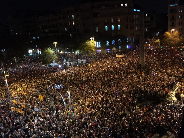 Centenas de milhares mais umha vez às ruas da Catalunha, pola liberdade de duas lideranças independentistas