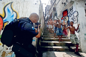 PCB contra a intervenção militar no Rio de Janeiro: &quot;A luta popular é a solução&quot;