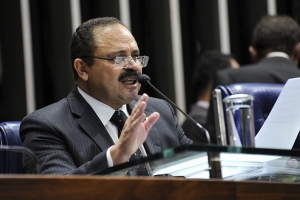 Deputado Waldir Maranhão (PP-MA) em Plenário do Senado durante sessão solene do Congresso Nacional.