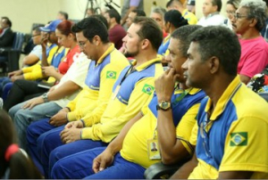 Contra retirada de direitos e privatização, funcionários dos Correios entram em greve