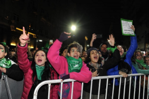 Câmara da Argentina aprova despenalização do aborto até 14ª semana de gestação