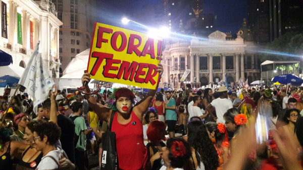 Transformar o grito rebelde do carnaval em luta organizada contra o governo corrupto