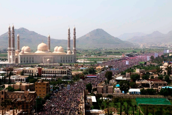 Iêmen: 900 mil pessoas protestam contra bombardeios liderados pela Arábia Saudita