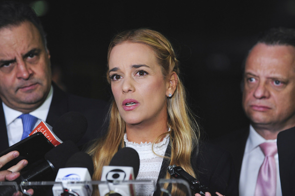 Lilian Tintori, esposa do opositor Leopoldo López, condenado por organização criminosa, visitou o Brasil na última semana e se reuniu com o presidente Michel Temer e o senador Aécio Neves