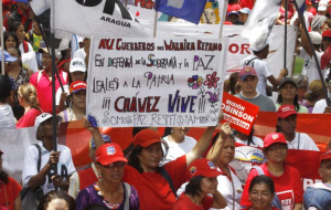 Maioria do povo venezuelano aprova modelo econômico socialista, diz pesquisa