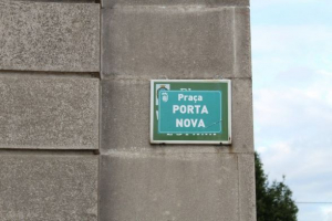 Porta Nova em debate: Ferrol entre o nome franquista e a recuperaçom da memória popular