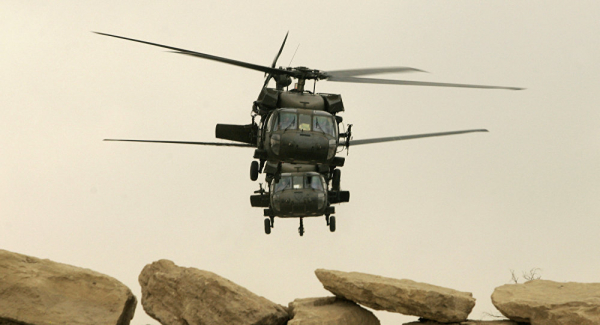 Helicópteros dos EUA estariam transportando ouro roubado pelo Daesh na Síria