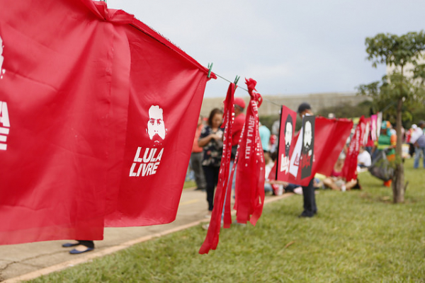 A luta pela liberdade de Lula une todas as lutas e é a única que pode levar a uma mudança no cenário político