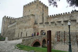 Trabalhadores do Castelo de São Jorge, em Lisboa, em greve