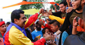 Falta um mês para a realização das eleições presidenciais na Venezuela; Maduro concorre à reeleição