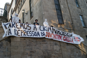 Três independentistas detidos na Galiza, sob acusaçom de &quot;enaltecimento&quot; por receberem um preso político em Compostela