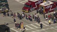 Atirador mata ao menos 16 pessoas numha escola da Flórida