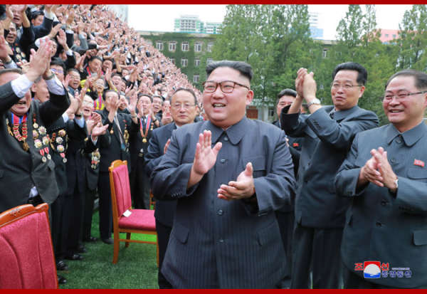 Kim Jong-un em visita à Universidade Kim Chaek, em Pyongyang