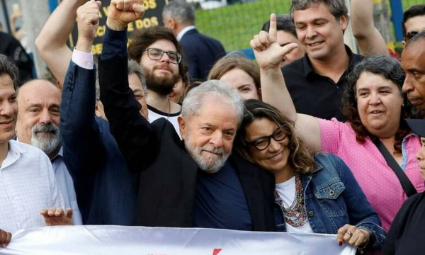 PCB analisa liberdade de Lula