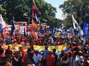 Apoiadores do Comitê das Vítimas das Guarimbas pedem punição mais severa para o líder opositor