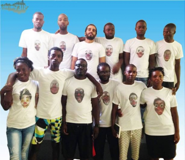 Em Angola, 15+duas dão ultimato: “Devolvam os nossos bens ou vamos ao Palácio”