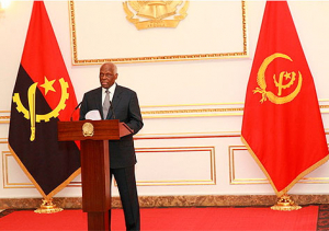 José Eduardo dos Santos anuncia que deixará presidência da Angola após 37 anos
