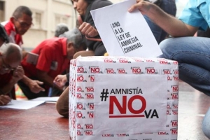 Com a revoluçom, contra a Lei de Impunidade e a ingerência estrangeira na Venezuela