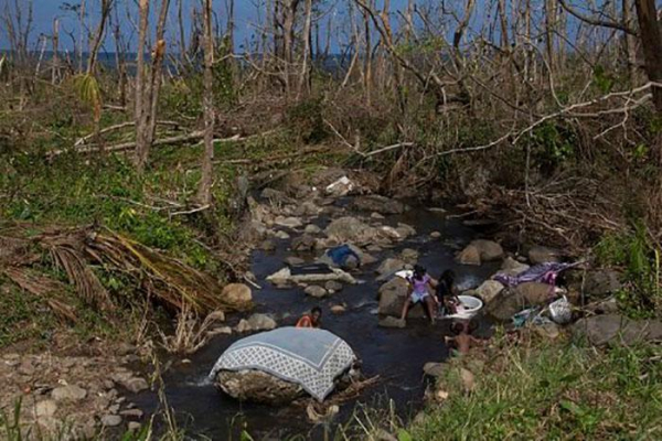 Dominica, o Éden assolado