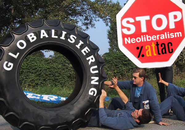 Crise do capitalismo neoliberal