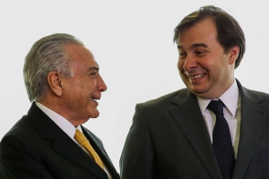 Presidente não eleito, Michel Temer, e presidente da Câmara, Rodrigo Maia