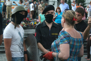 Manifestantes da praça Maidan, Kiev, Ucrânia, agosto de 2014