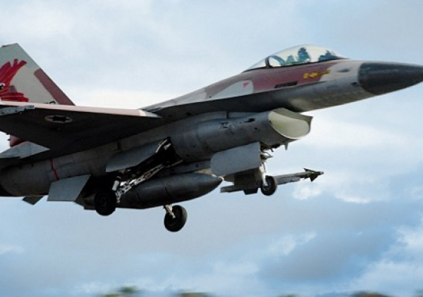 Síria rechaça invasão de espaço aéreo por parte de caças de Israel