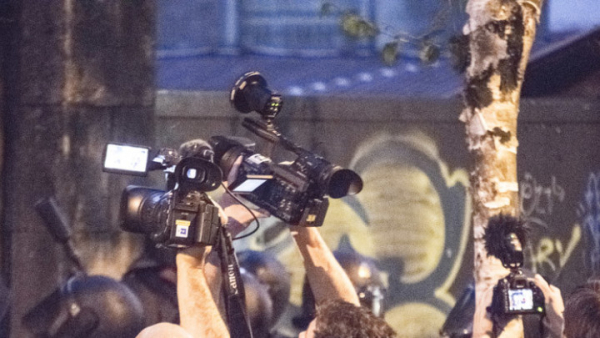 Ordem de Jornalistas da Galiza condena entraves policiais ao labor informativo na manifestaçom de apoio ao Escárnio e Maldizer