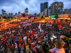 Em São Paulo, mais de 70 mil lotaram o Largo da Batata na manifestação do final da tarde