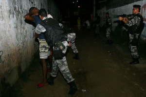 Polícia da Bahia reprimindo na periferia